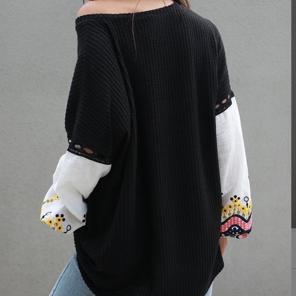 Boho Black waffle Knit with detailed embroidered bubble sleeves- XL - Picture 2 of 2